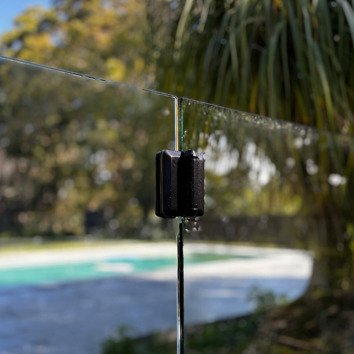 Surf Glass To Glass Soft Close Hinge